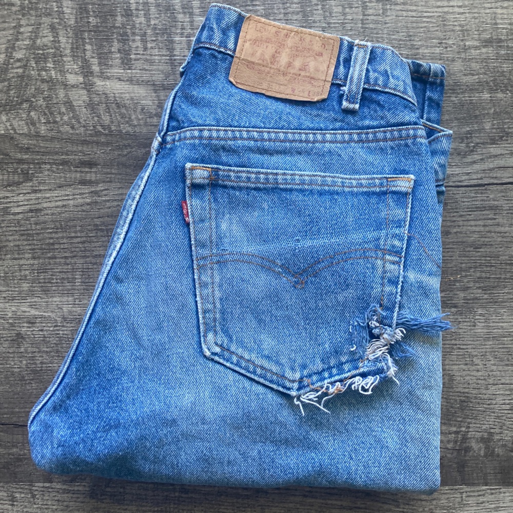 VINTAGE 80s Levi’s 505s